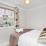 Vakantiehuis 3 Emperors Wharf With Stunning River Views
