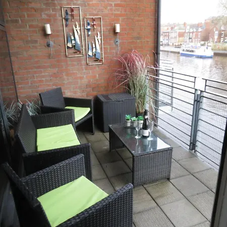 Сasa de vacaciones 3 Emperors Wharf With Stunning River Views *