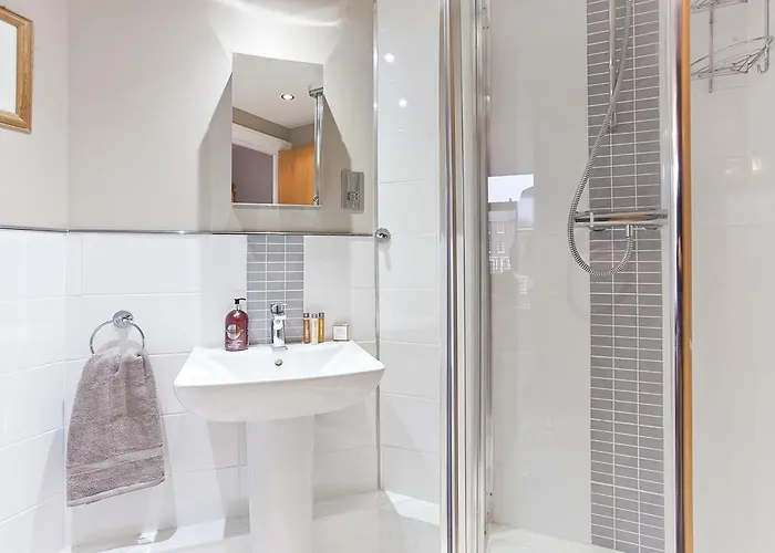 3 Emperors Wharf With Stunning River Views York