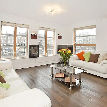3 Emperors Wharf With Stunning River Views * יורק