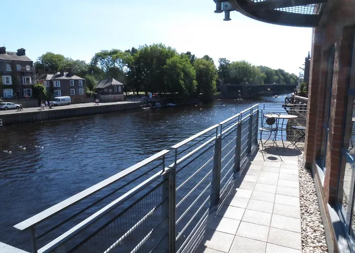3 Emperors Wharf With Stunning River Views * York